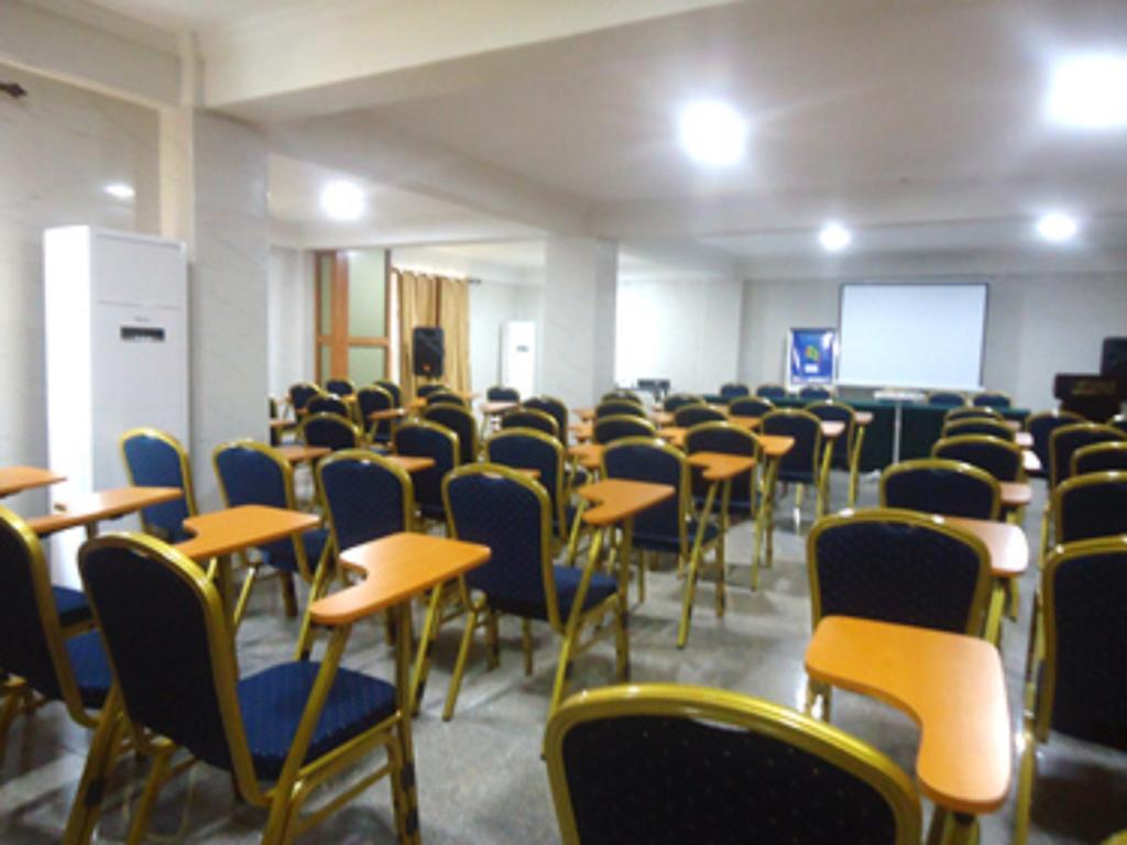 Sunset Hotel Кумасі Екстер'єр фото